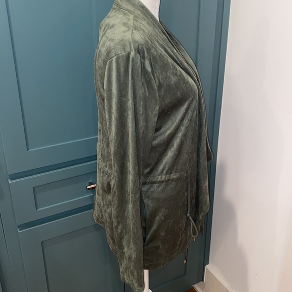NWT Blanknyc Faux Suede Drapey Jacket in Green - Picture 5 of 8